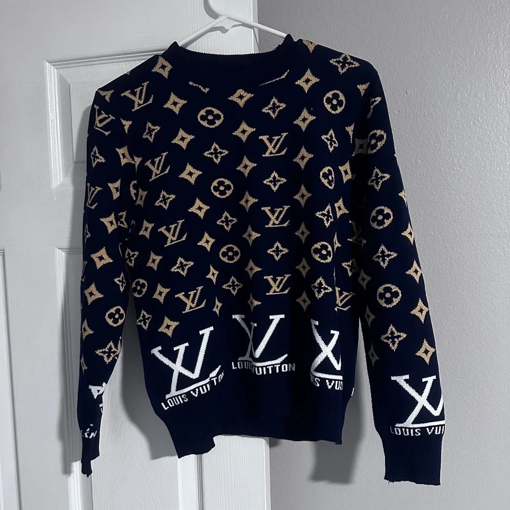 Sweaters - Picture 1 of 11